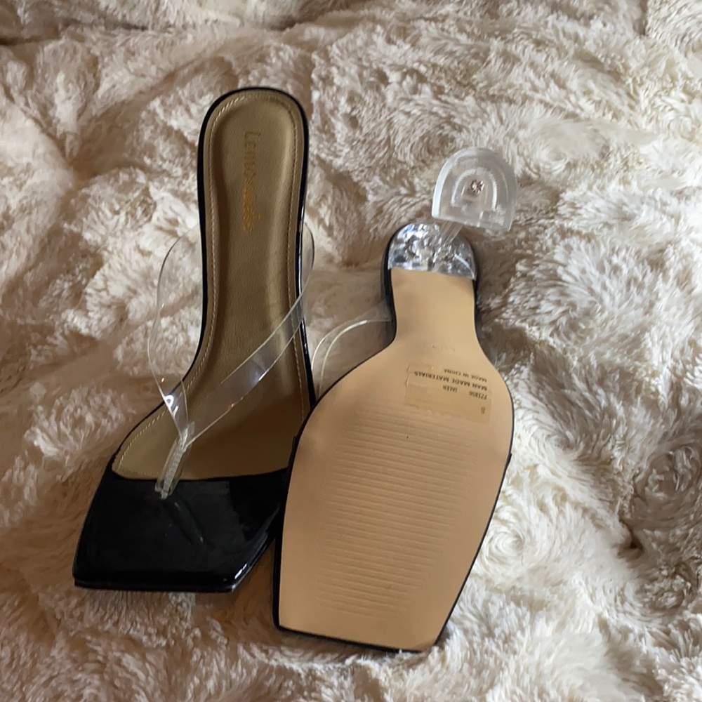 Beautiful, classy.. make any outfit stand out.